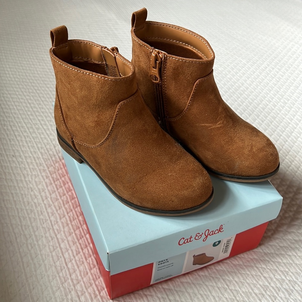 Cat & Jack Boots